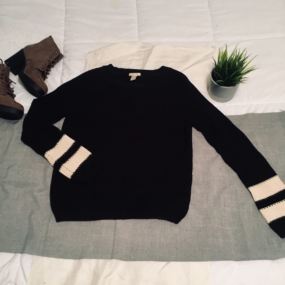 Black crop top